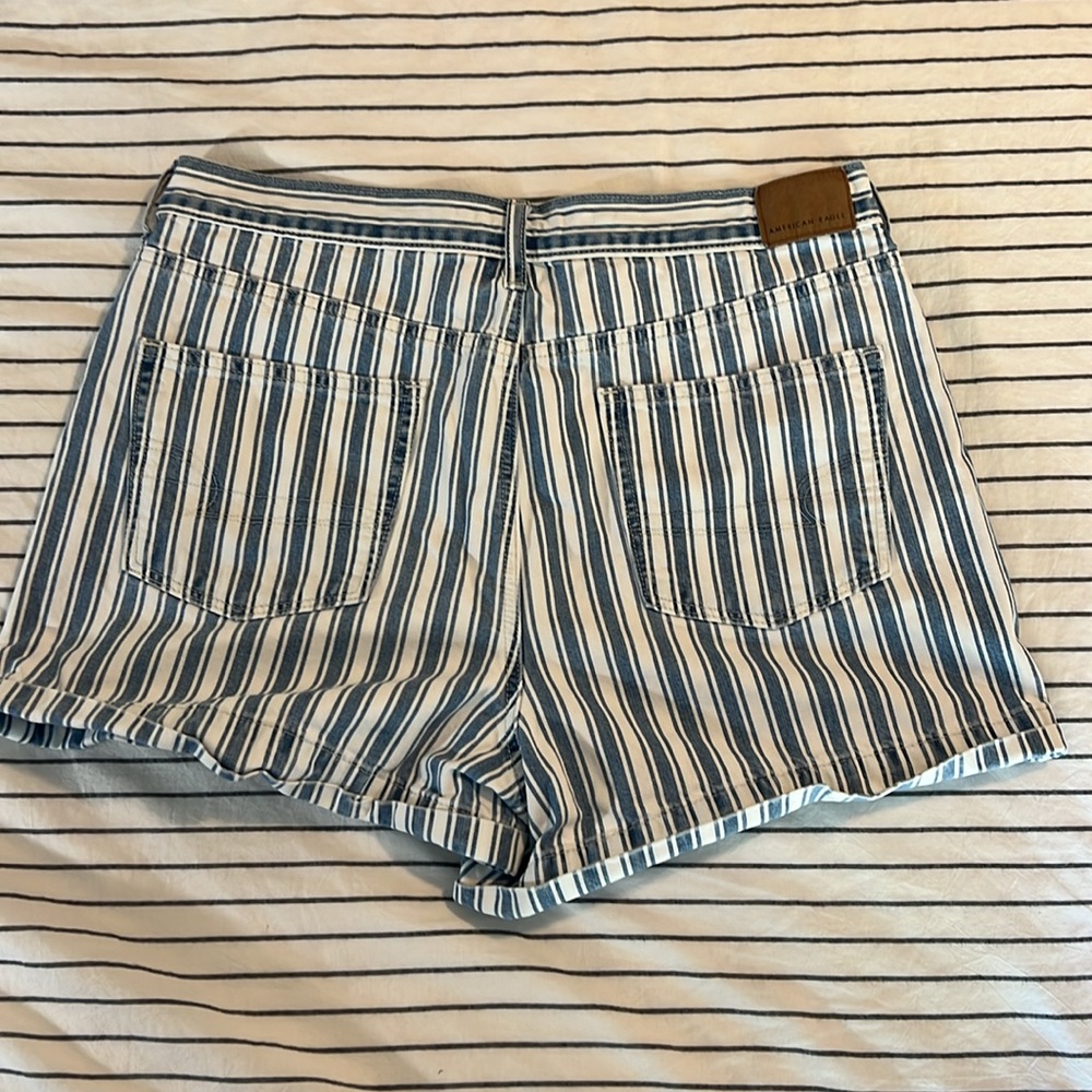AE shorts - Picture 2 of 2